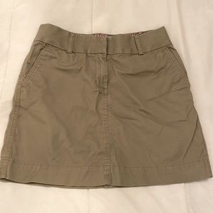 Vineyard Vines khaki mini skirt